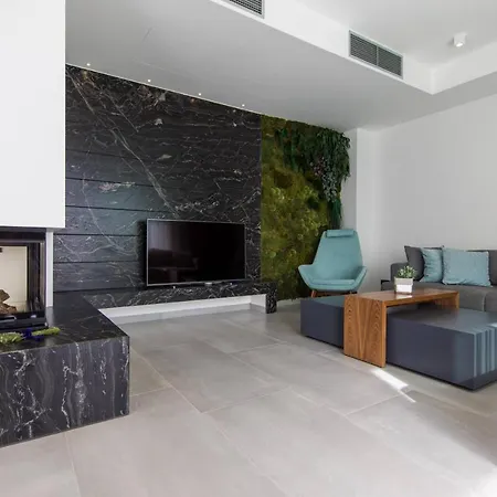 Luxury Helios 5* *