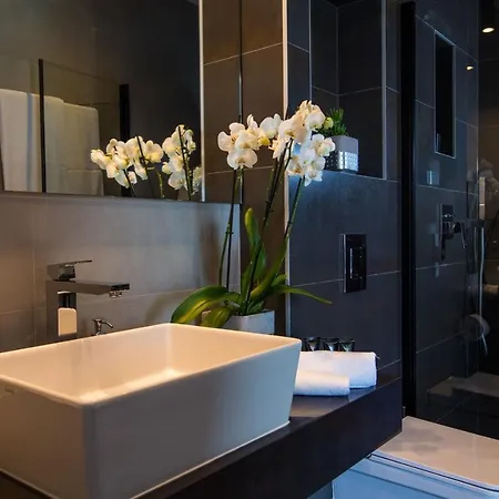Luxury Helios 5* *