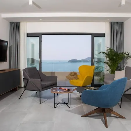Luxury Helios 5*