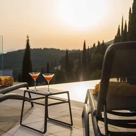 Luxury Helios 5* *