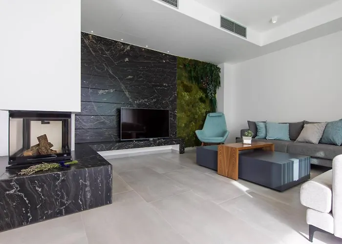 Luxury Helios 5* *