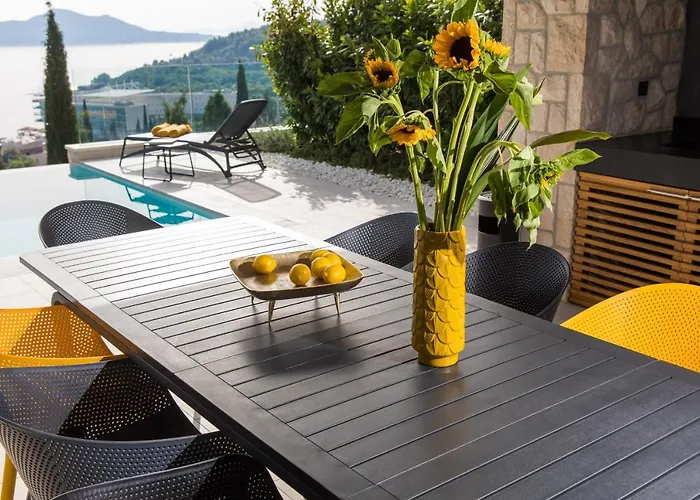 Luxury Helios 5* *