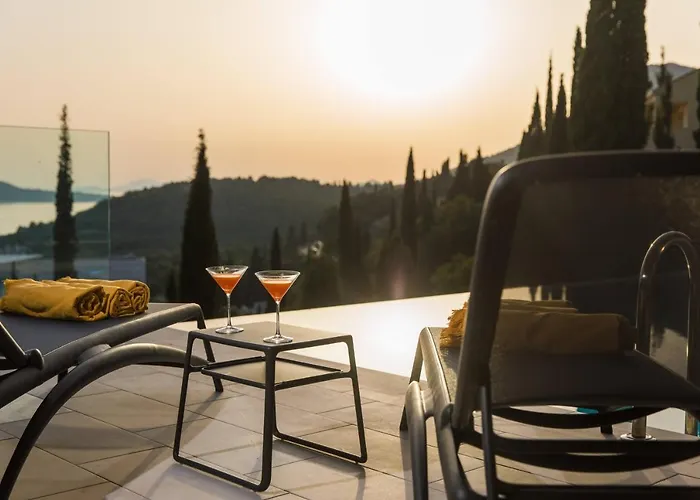 Luxury Helios 5* *
