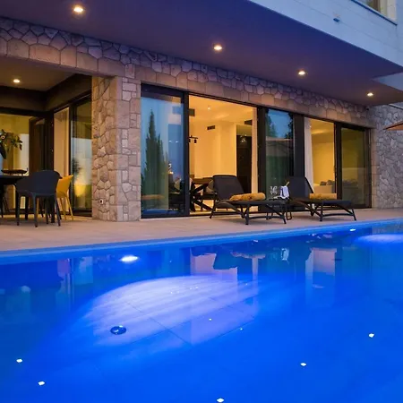 Luxury Helios 5* Villa *