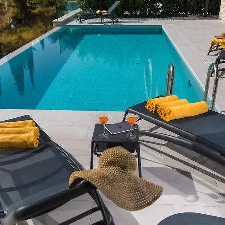 Vila Luxury Helios 5*