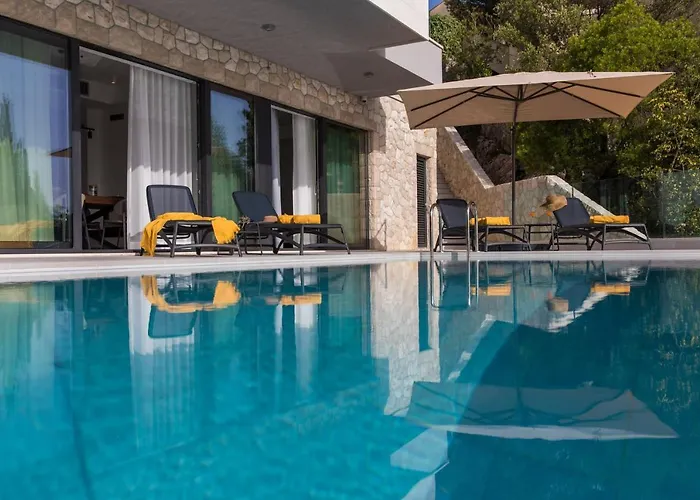 Luxury Helios 5* Willa