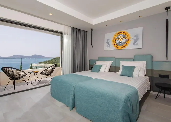 Luxury Helios 5* *