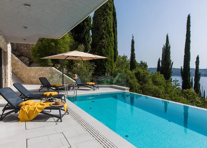 Luxury Helios 5*