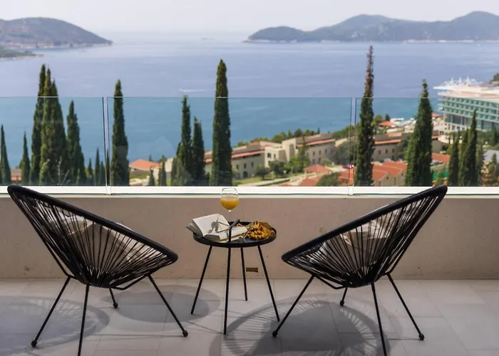 Luxury Helios 5*