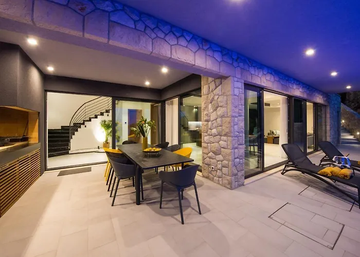 Luxury Helios 5* Villa